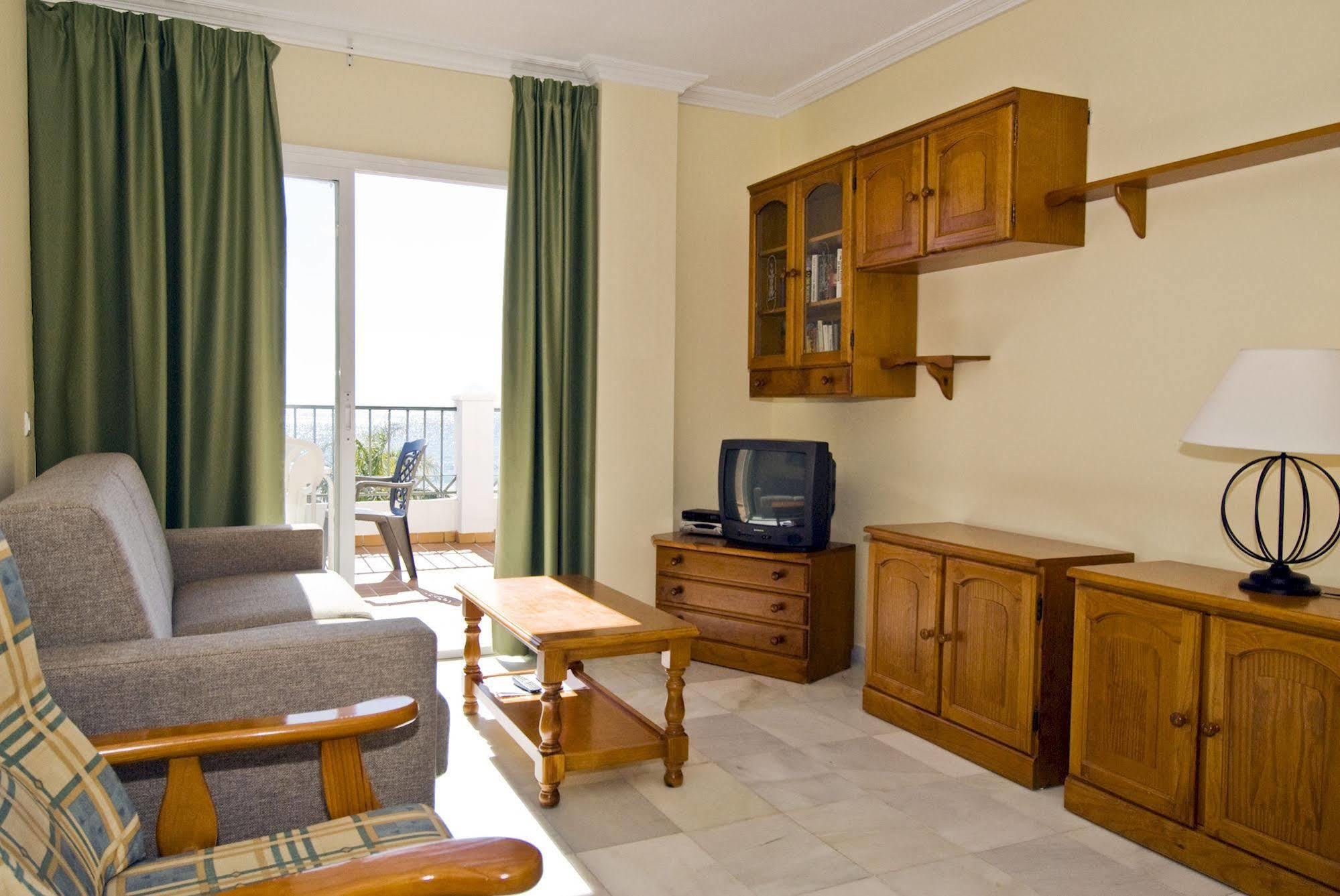 Apartamentos Hc Burriana Playa Nerja Luaran gambar