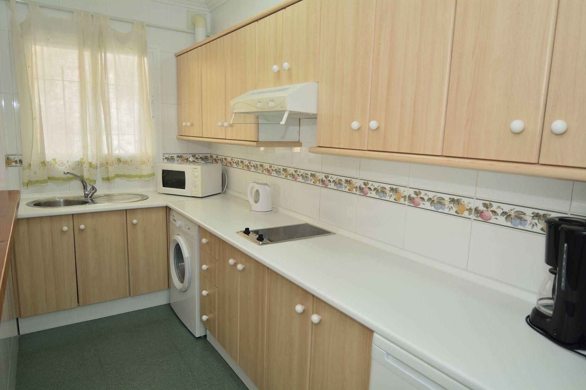 Apartamentos Hc Burriana Playa Nerja Luaran gambar