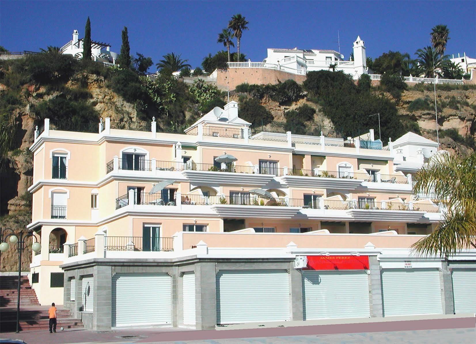 Apartamentos Hc Burriana Playa Nerja Luaran gambar